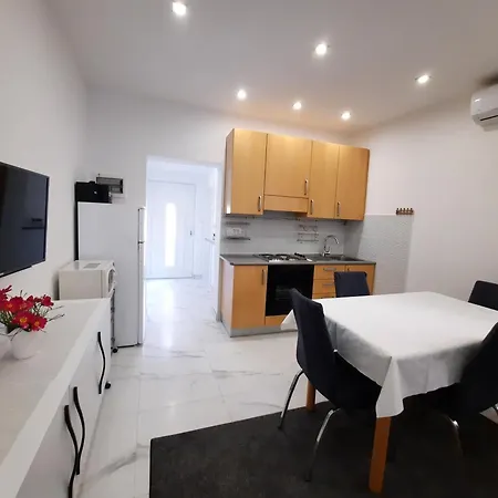 Alfa Apartment