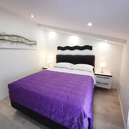 Apartment Alfa *